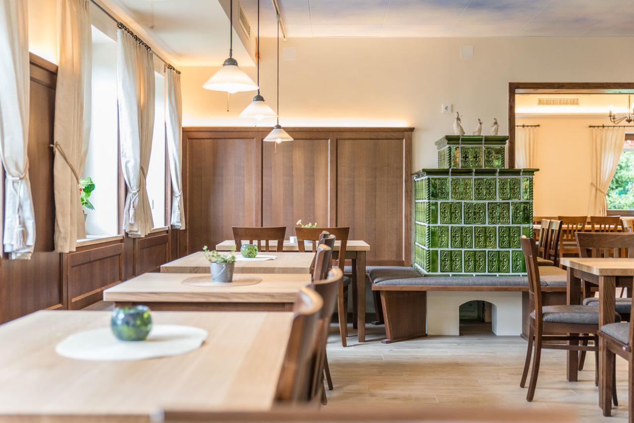 Hotel Gasthof Hainzinger Einsbach ภายนอก รูปภาพ