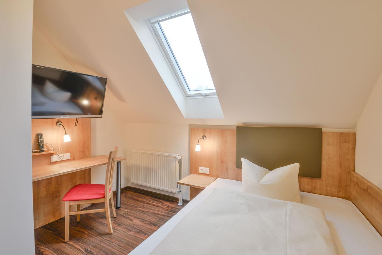 Hotel Gasthof Hainzinger Einsbach ภายนอก รูปภาพ